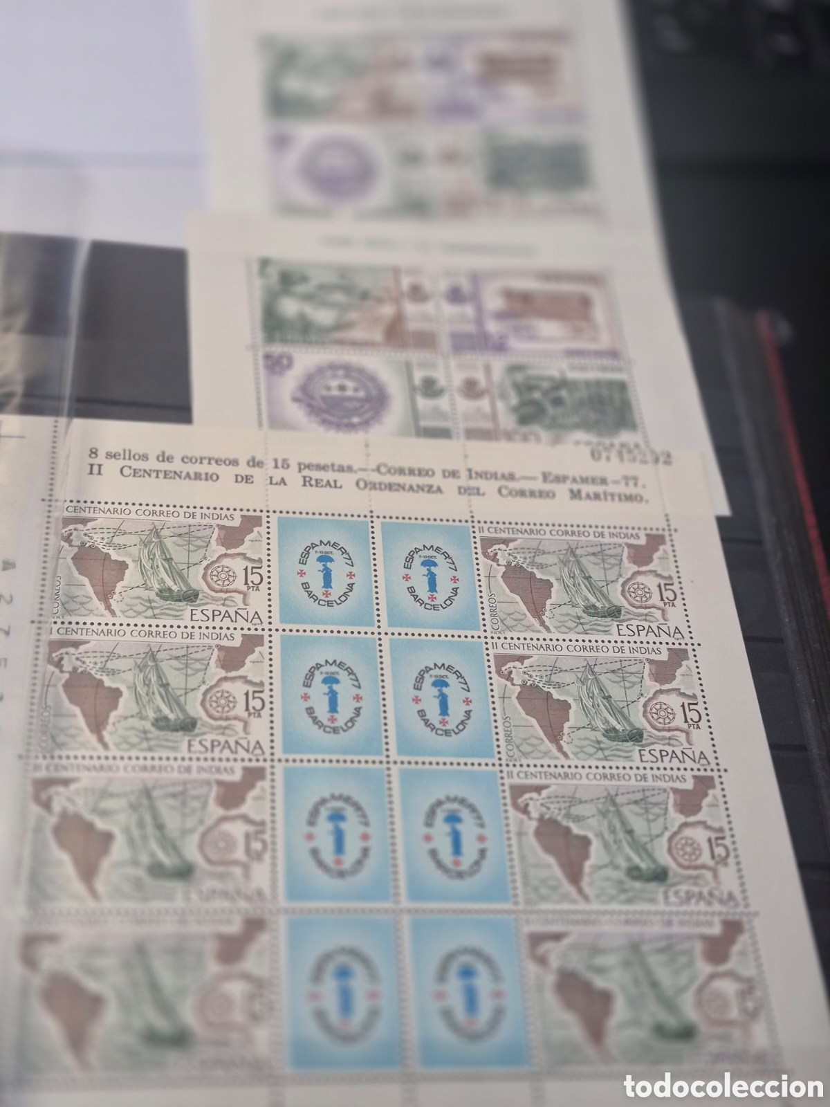 Sellos: 2 minipliegos museo postal y 1 minipliego correo indias