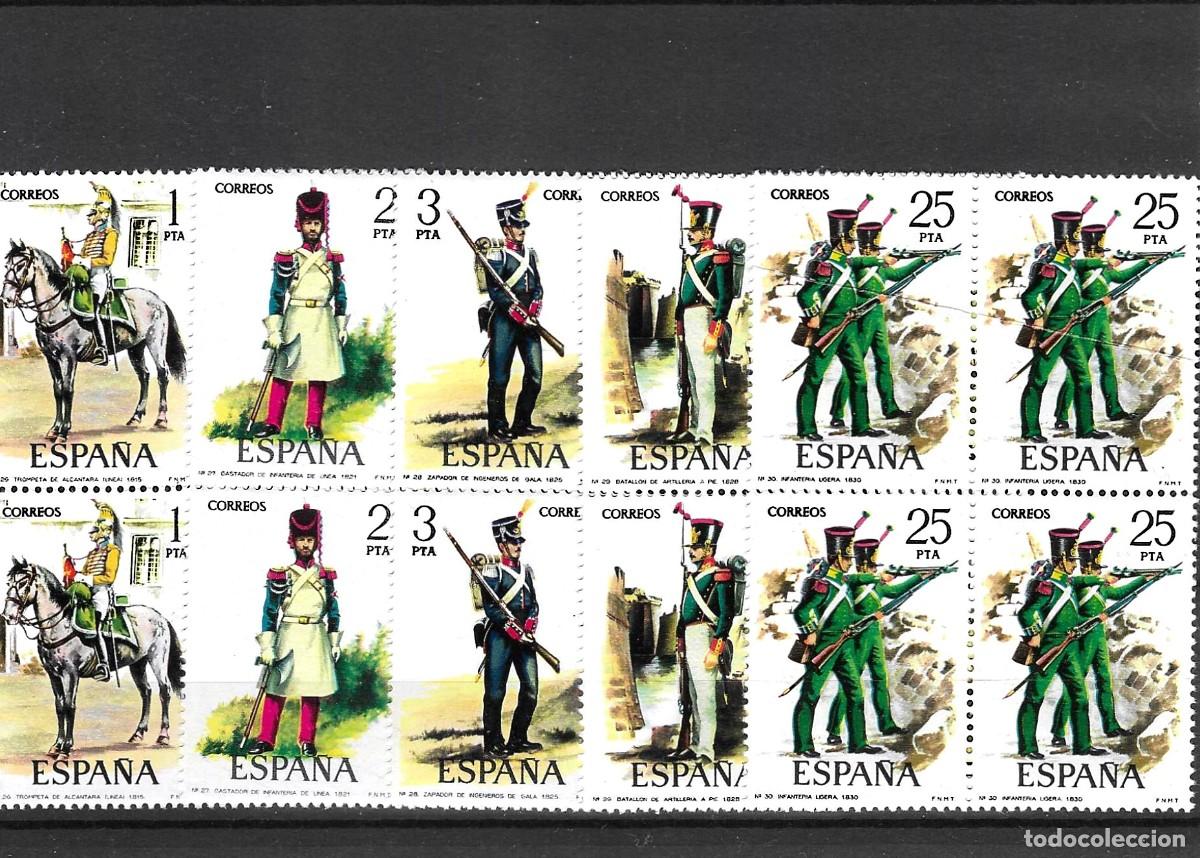 Sellos: Sellos de Espa&ntilde;a A&ntilde;o 1976 Uniformes Militares Sellos nuevos** en bloque de 4 N&ordm; Edifil 2350/54