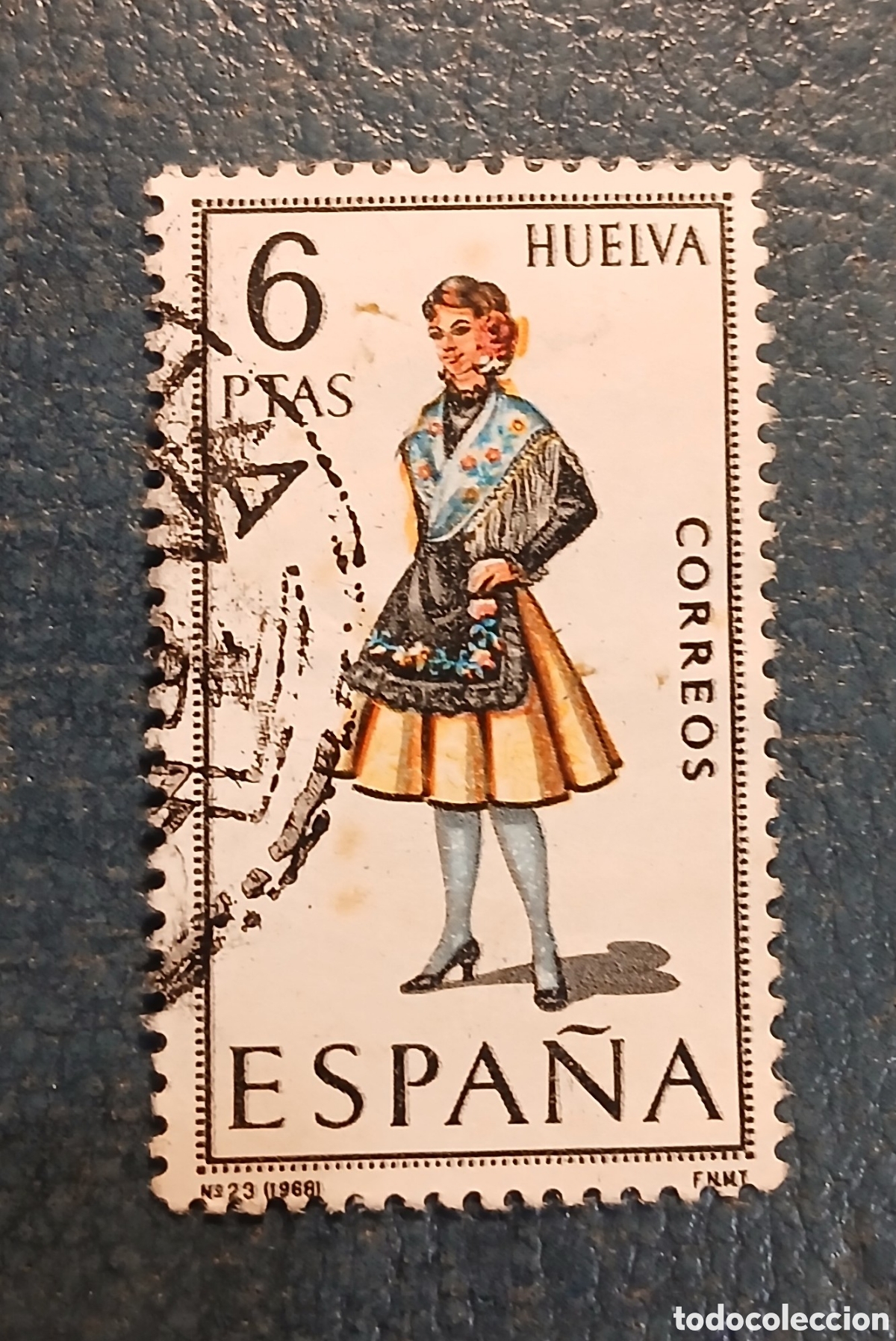 Sellos: 1 sello Espa&ntilde;a 1968. Trajes t&iacute;picos espa&ntilde;oles. Huelva