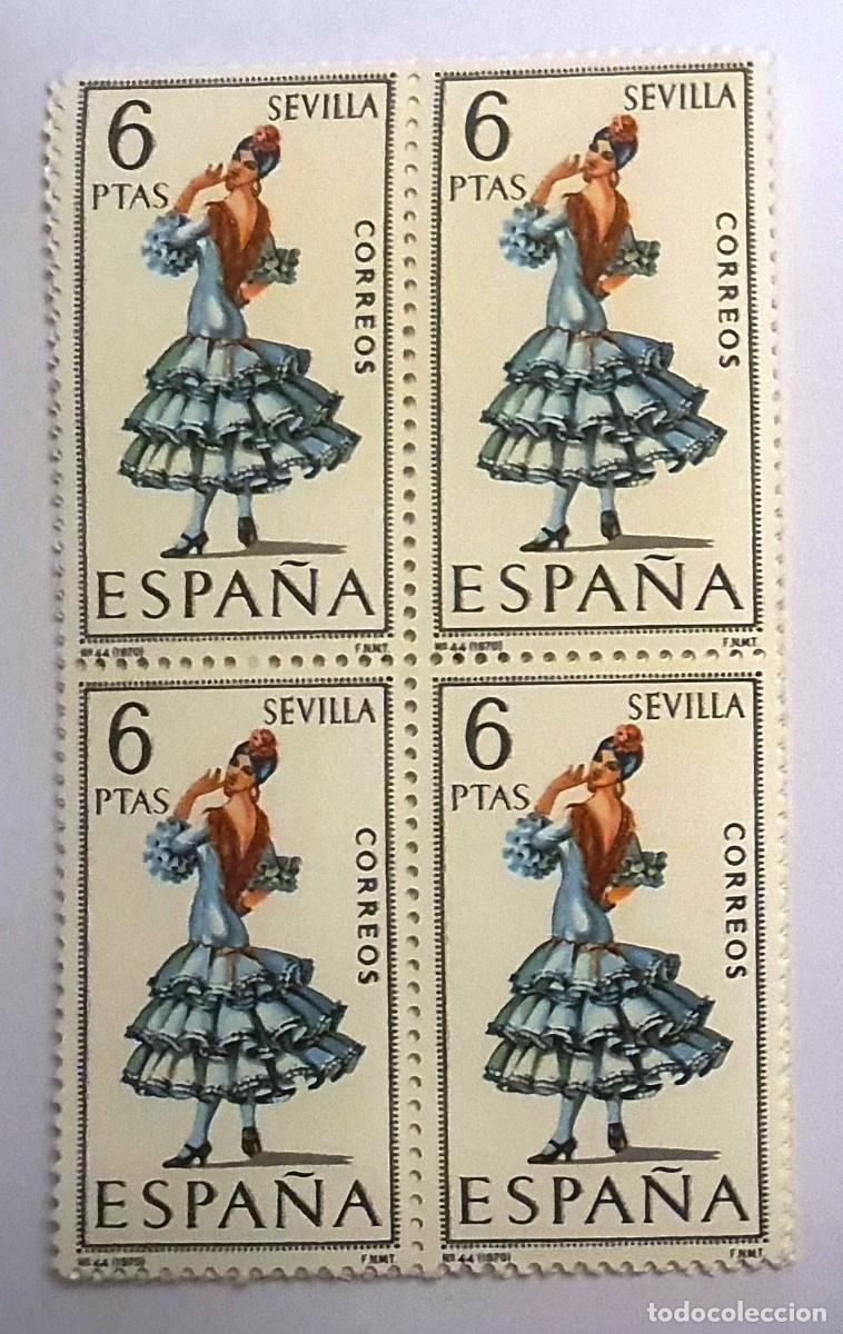 Sellos: TRAJES TIPICOS 1970. EDIFIL 1956. NUEVOS. BLOQUE DE CUATRO. SEVILLA.