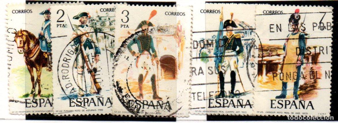 Sellos: SERIE SELLOS ESPA&Ntilde;A A&Ntilde;O 1975 UNIFORMES USADOS EDIFIL N&ordm; 2277-81 COMPLETA