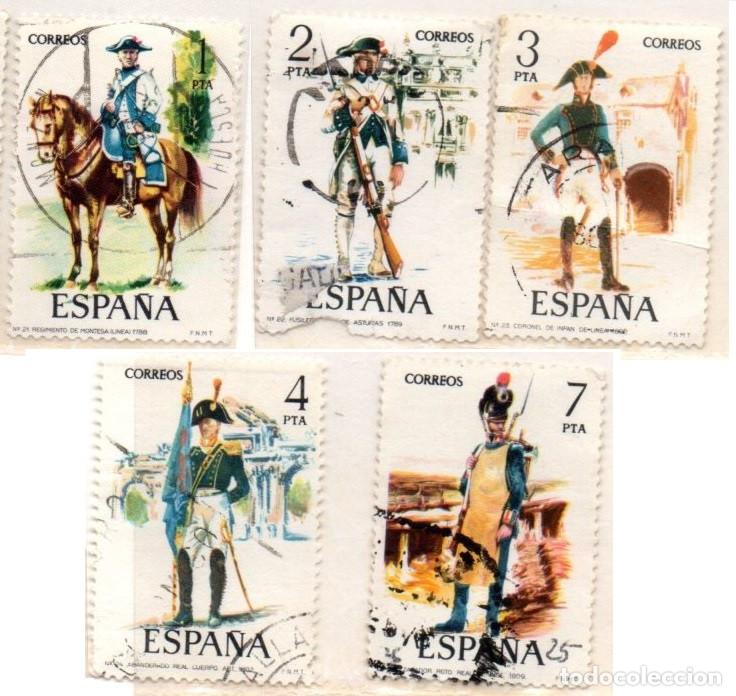 Sellos: SERIE SELLOS ESPA&Ntilde;A A&Ntilde;O 1975 UNIFORMES USADOS EDIFIL N&ordm; 2277-81 COMPLETA
