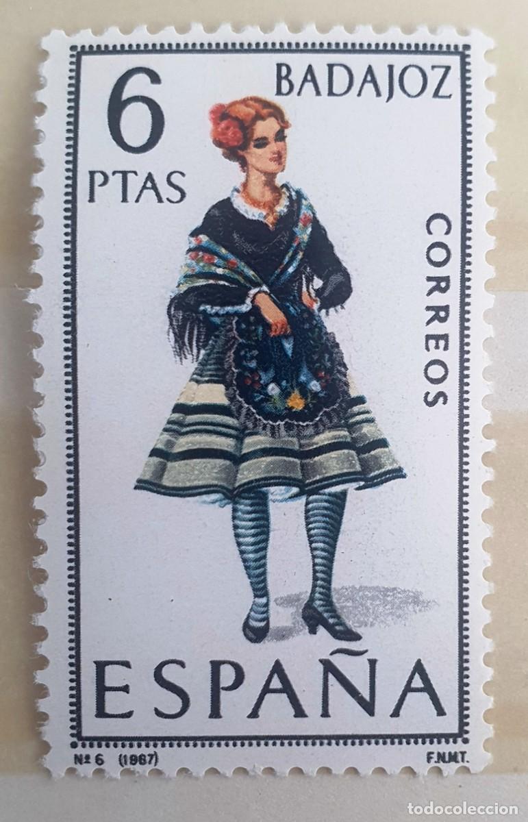 Sellos: SELLOS ESPA&Ntilde;A 1967. TRAJES TIPICOS. BADAJOZ. EDIFIL 1772. NUEVO.