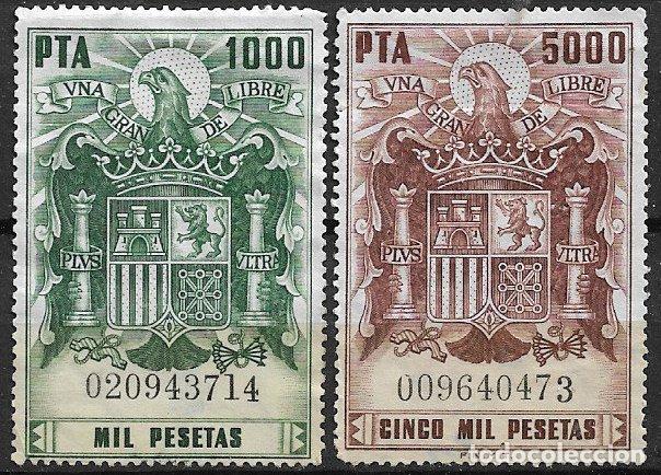 Sellos: FISCALES, 1976 P&Oacute;LIZAS, n&ordm; 748 y 749 (*) LUJO