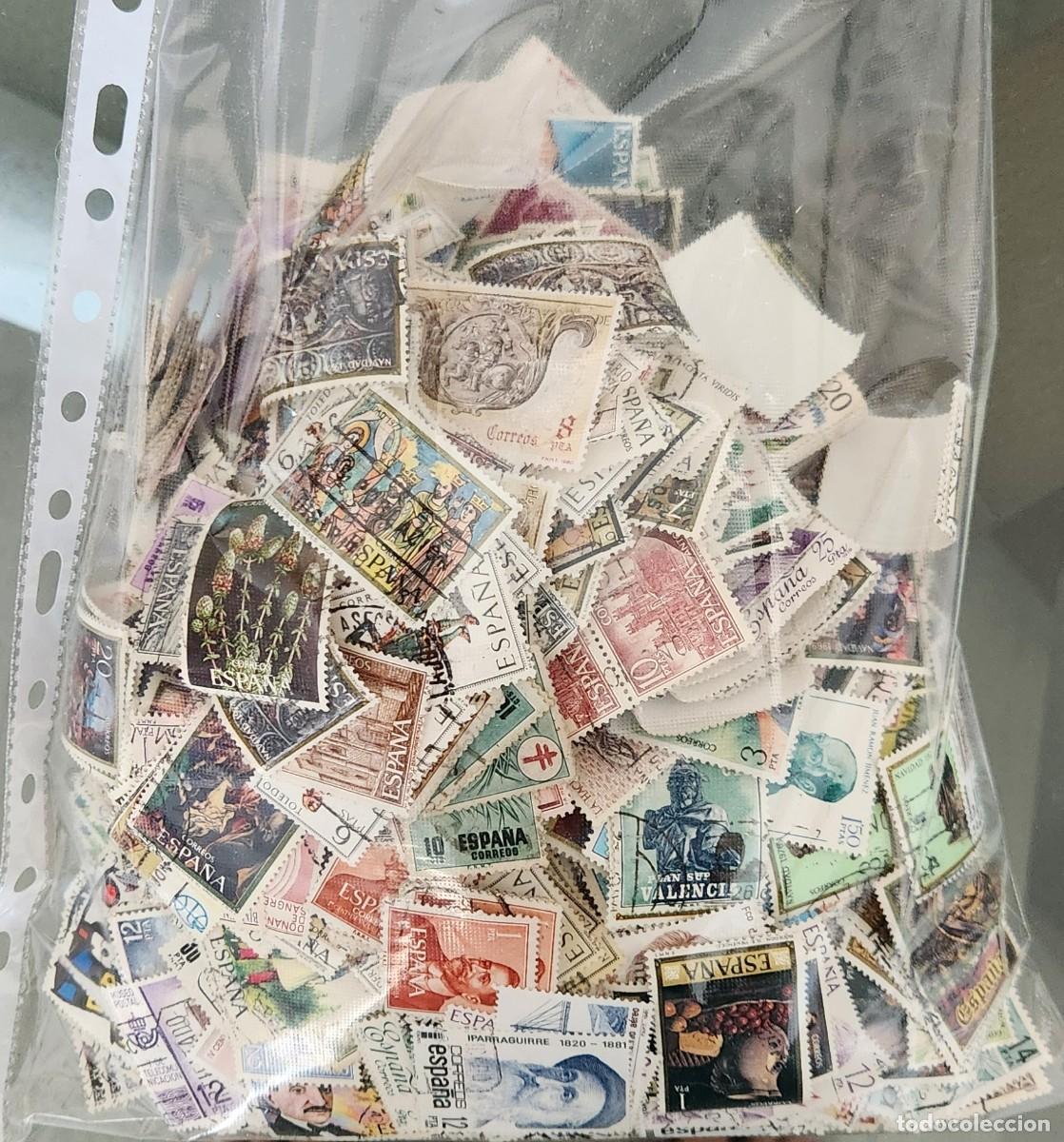 Sellos: 230 gramos sellos usados conmemorativos de Espa&ntilde;a Correos a&ntilde;os 60, 70 y 80 lavados Kiloware kilo g