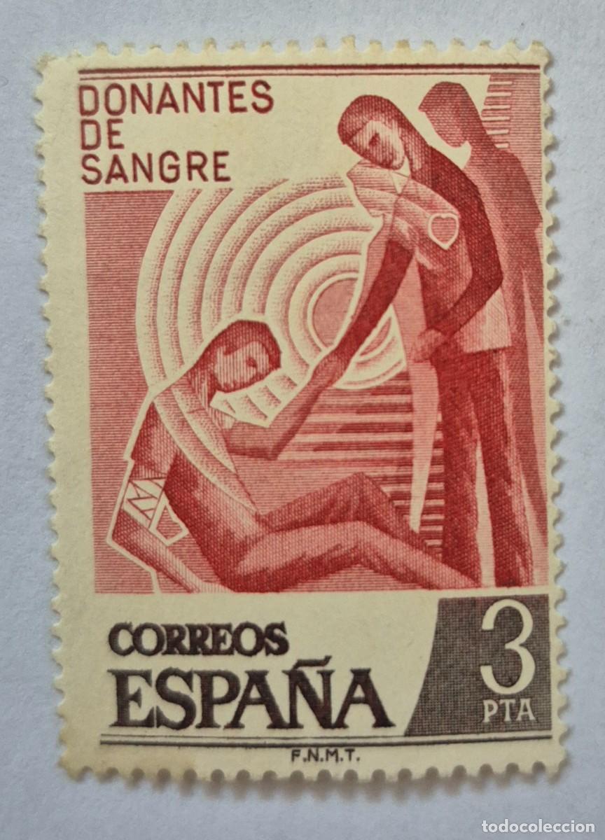 Sellos: A&ntilde;o 1976 - Edifil 2355** - Donantes de sangre - Nuevo sin fijasello - Se env&iacute;a el de la imagen