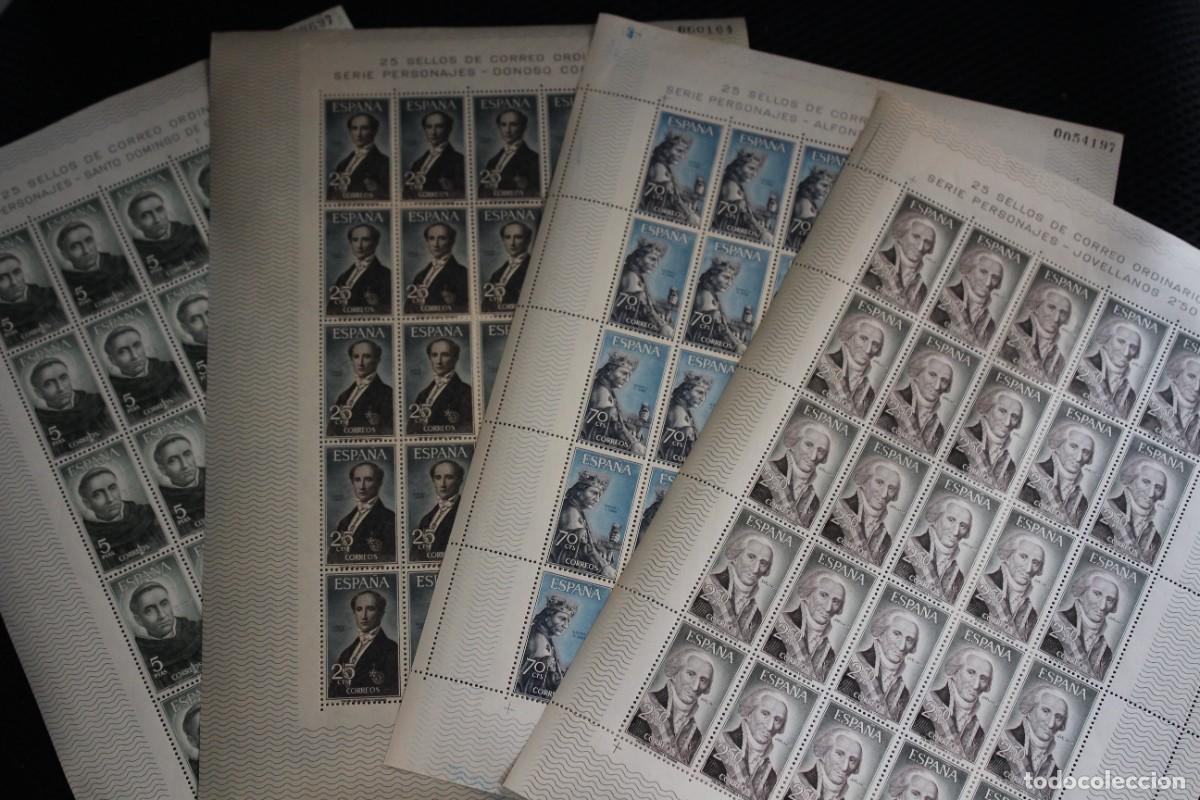 Sellos: 25 SERIES COMPLETAS SELLOS** ESPA&Ntilde;A EN PLIEGOS - PERSONAJES 1965 - EDIF: 1653/1656