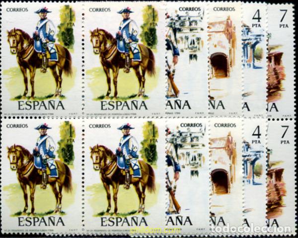 Sellos: 233884 MNH ESPA&Ntilde;A 1975 UNIFORMES MILITARES