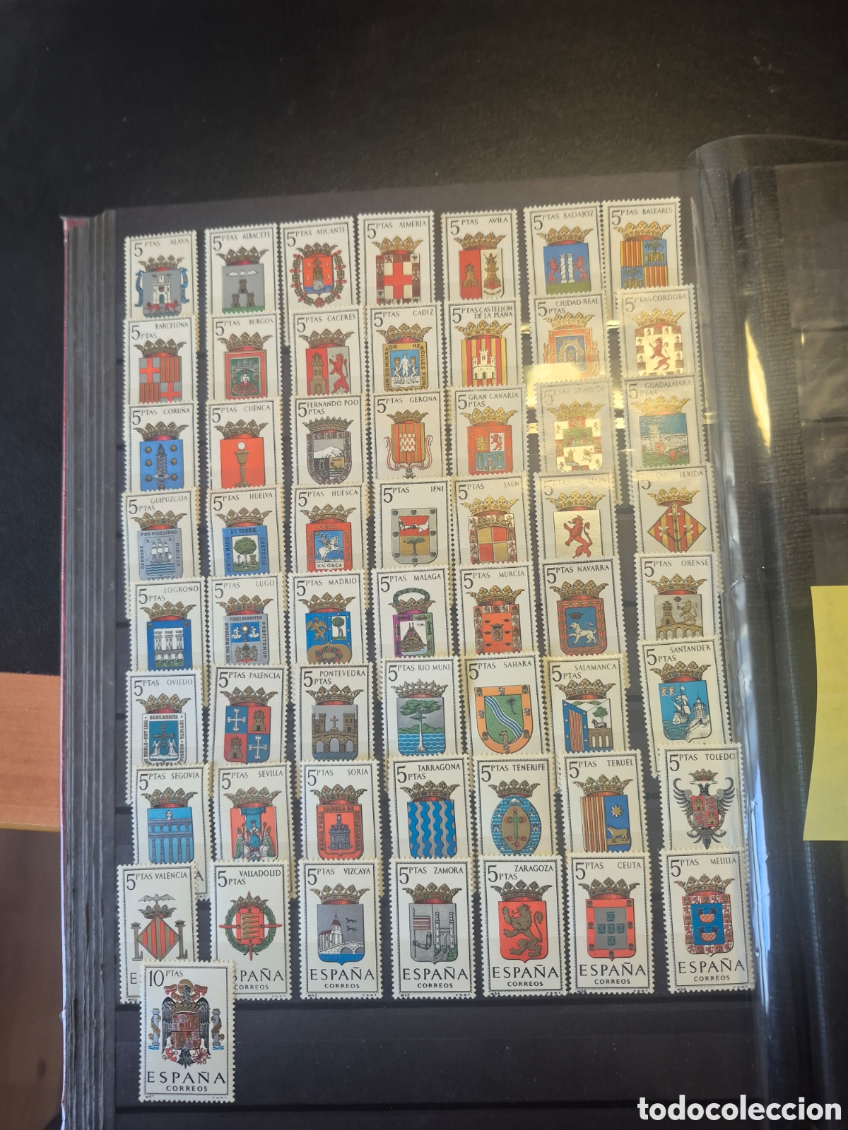 Sellos: Serie escudos en nuevo completa