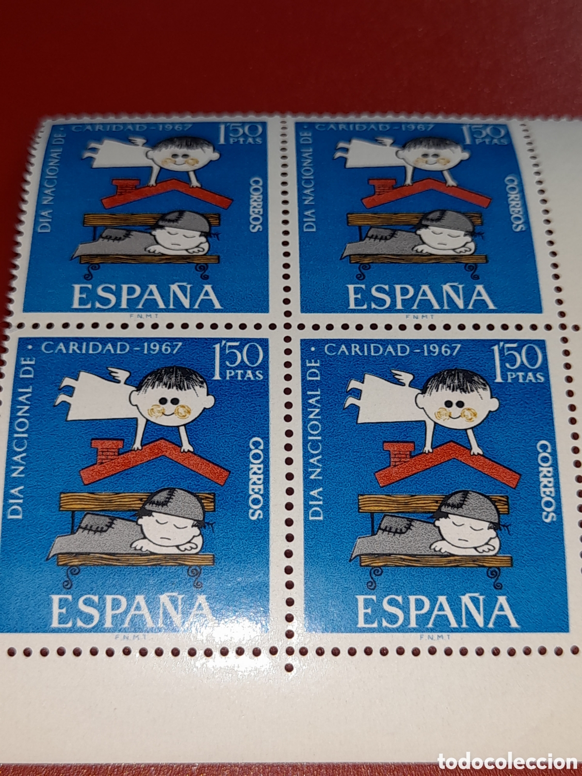 Sellos: Sello Espa&ntilde;a nuevo 1967. D&iacute;a Nacional caridad. Ayudas. &Aacute;ngel. Ni&ntilde;o. Organizaciones. Casa. Techo.