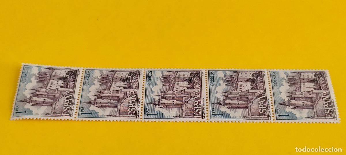 Sellos: Espa&ntilde;a 1964. Edifil 1546. Paisajes y Monumentos. Alc&aacute;zar de Segovia. Nuevos. Bloque de 5 (3)