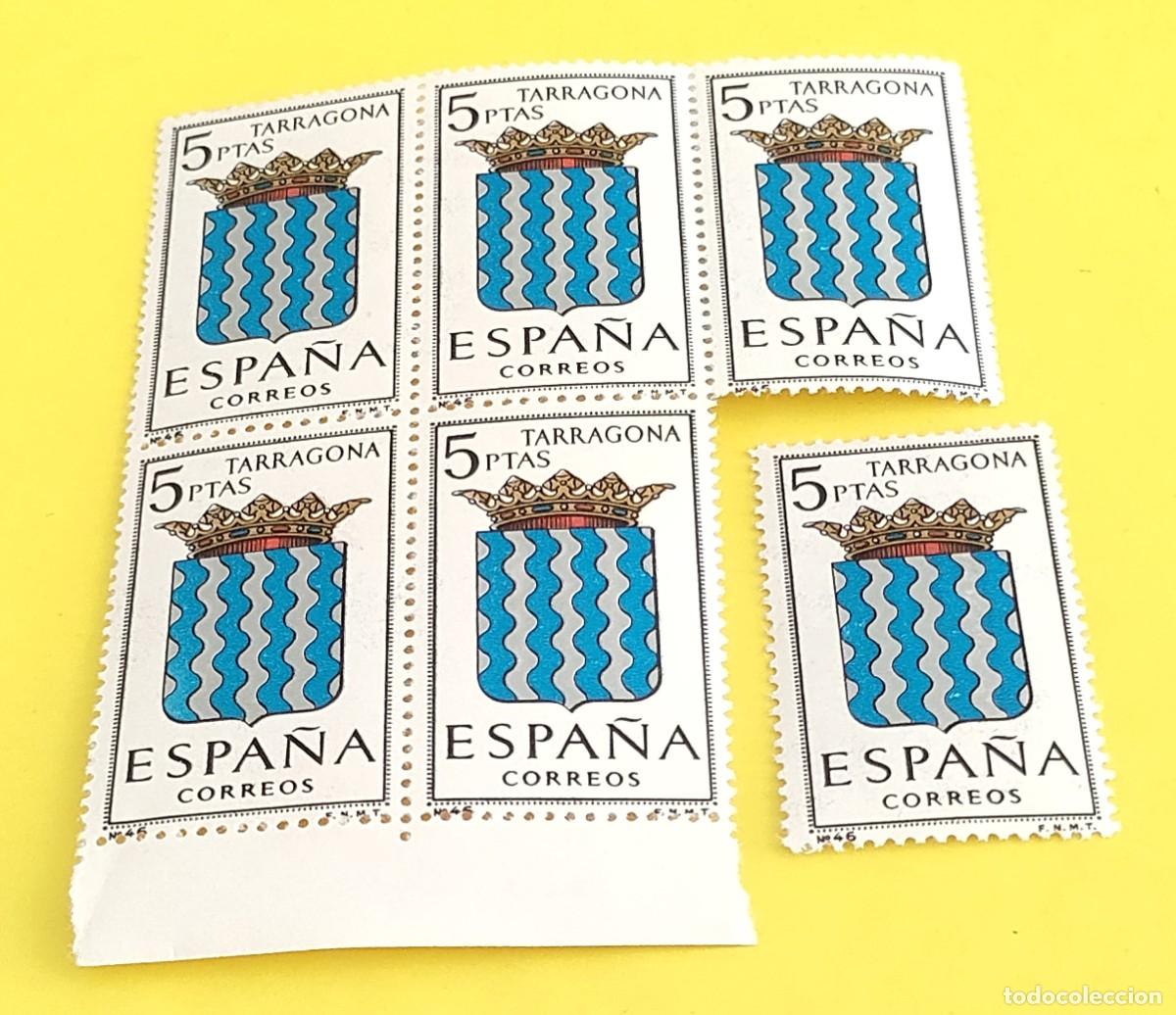 Sellos: Espa&ntilde;a 1965. Edifil 1640. Escudos capitales. Tarragona. Nuevos. Bloque de 5. 1 suelto (2)