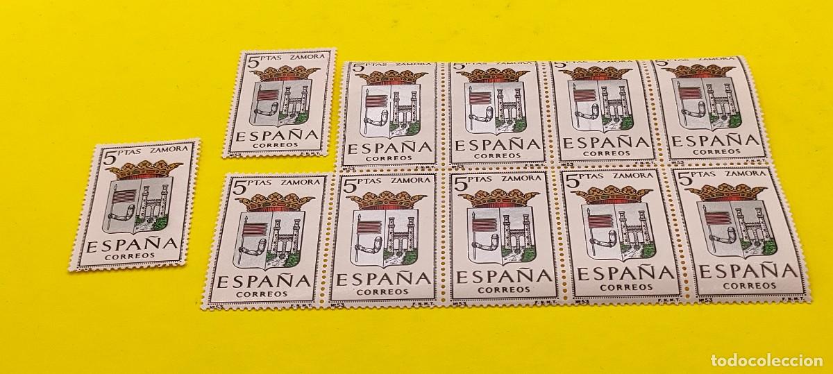 Sellos: Espa&ntilde;a 1966. Edifil 1700. Escudos capitales. Zamora. Nuevos. Bloque de 9. 2 sueltos