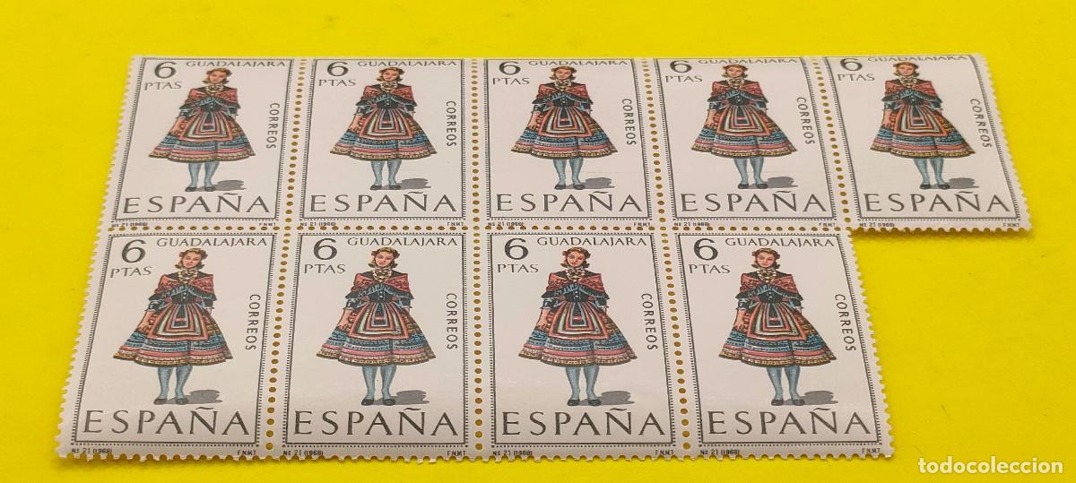 Sellos: Espa&ntilde;a 1968. Edifil 1847. Trajes t&iacute;picos. Guadalajara. Bloque de 9