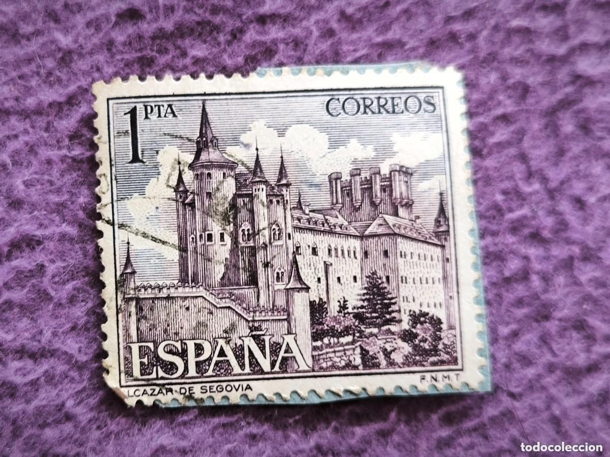 Francobolli: Viaja Al Pasado Con Este Sello Vintage De 1 Pta - El Ic&oacute;nico Alc&aacute;zar De Segovia
