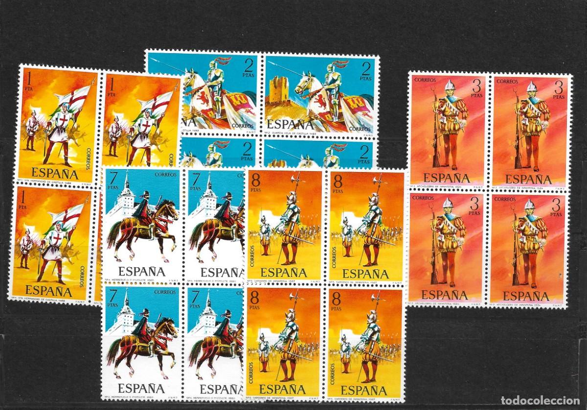 Sellos: Sellos de Espa&ntilde;a A&ntilde;o 1973 Uniformes Militares Sellos nuevos** en bloque de 4 N&ordm; Edifil 2139/43