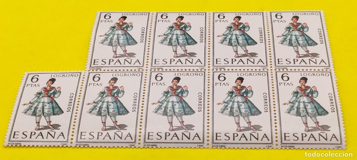 Sellos: Espa&ntilde;a 1969. Edifil 1902. Trajes t&iacute;picos espa&ntilde;oles. Logro&ntilde;o. Nuevos. Bloque de 9