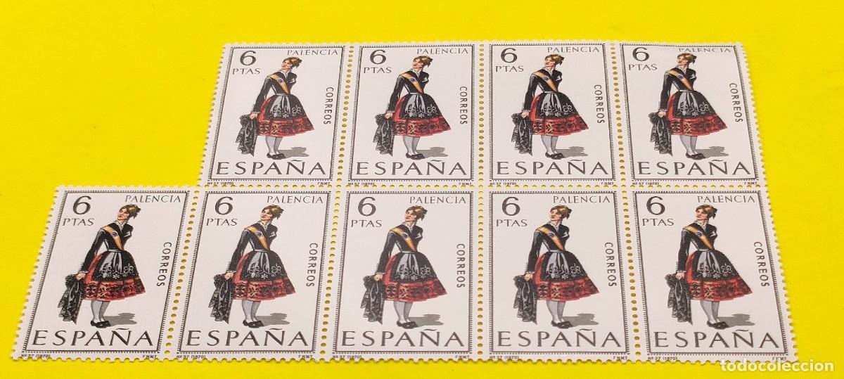 Sellos: Espa&ntilde;a 1970. Edifil 1949. Trajes t&iacute;picos espa&ntilde;oles. Palencia. Nuevos. Bloque de 9