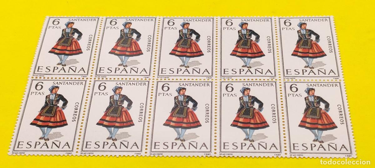 Sellos: Espa&ntilde;a 1970. Edifil 1954. Trajes t&iacute;picos espa&ntilde;oles. Santander. Nuevos. Bloque de 9