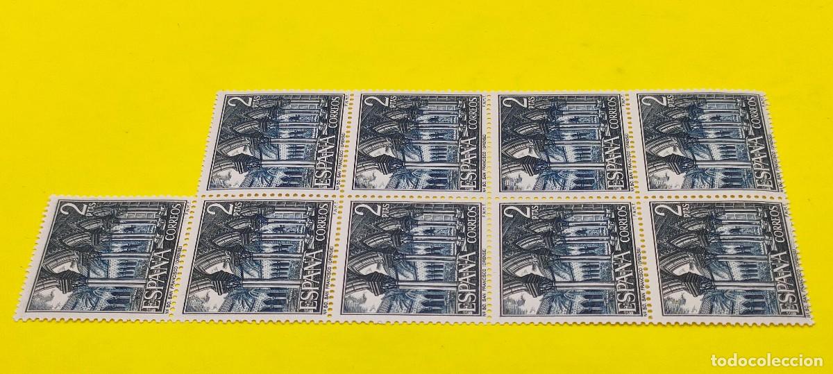 Sellos: Espa&ntilde;a 1970. Edifil 1985. Serie tur&iacute;stica. Claustro San Francisco (Orense). Nuevos. Bloque de 9