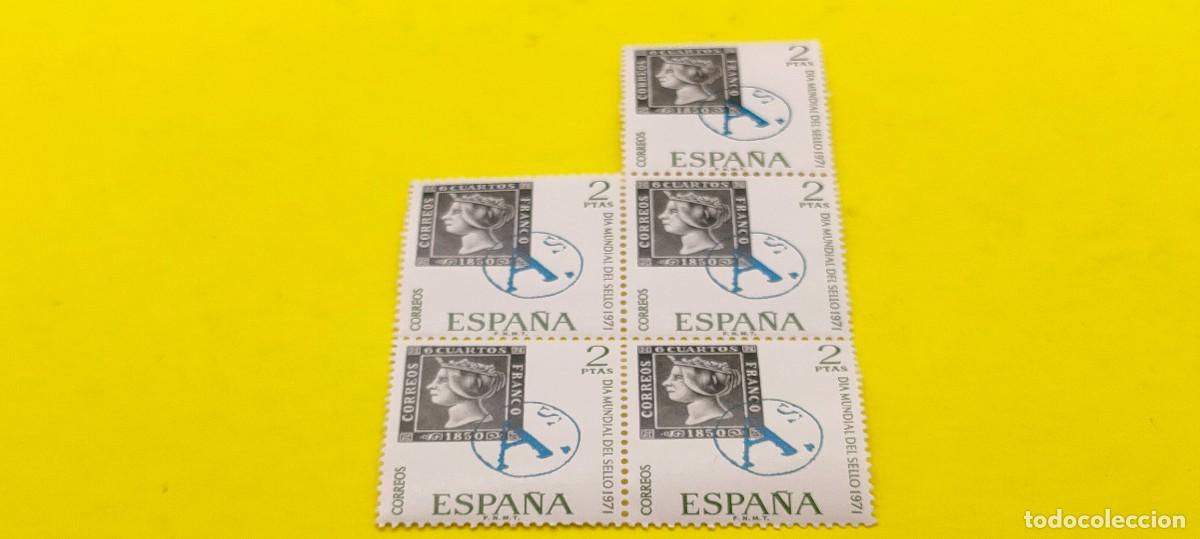 Sellos: Espa&ntilde;a 1971. Edifil 2033. D&iacute;a mundial del Sello. &rdquo;A&rdquo; de Reus, marca prefilat&eacute;lica. Nuevos. Bloque 5