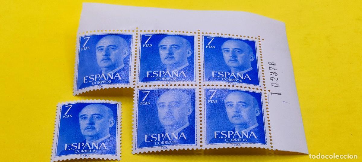 Sellos: Espa&ntilde;a 1974. Edifil 2226. General Franco. Nuevos. Bloque de 5. 1 suelto