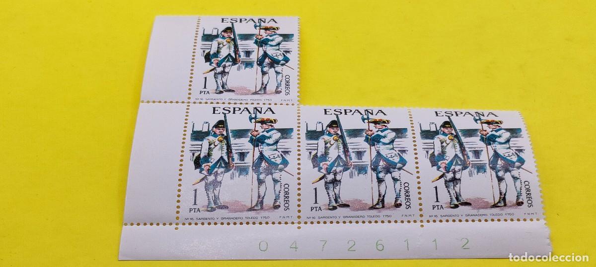 Sellos: Espa&ntilde;a 1975. Edifil 2236. Uniformes militares. Sargento y Granadero de Toledo. Nuevos. Bloque de 4