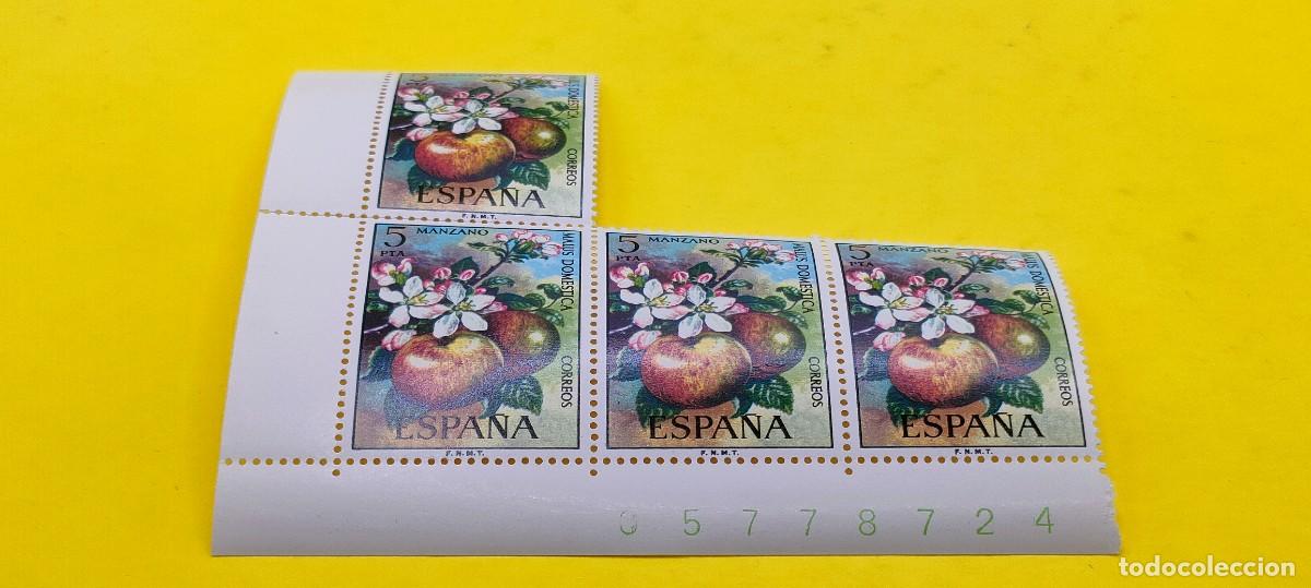 Sellos: Espa&ntilde;a 1975. Edifil 2258. Flora. Manzano. Nuevos. Bloque de 4