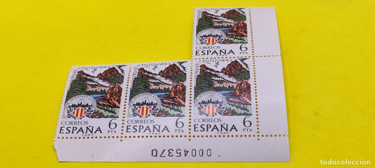 Sellos: Espa&ntilde;a 1976. Edifil 2307. Centenario Centro Excursionista Catalu&ntilde;a. Emblema. Nuevos. Bloque de 4