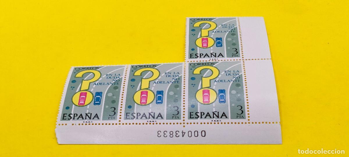 Sellos: Espa&ntilde;a 1976. Edifil 2313. Seguridad Vial. Adelantamiento en curva. Nuevos. Bloque de 4