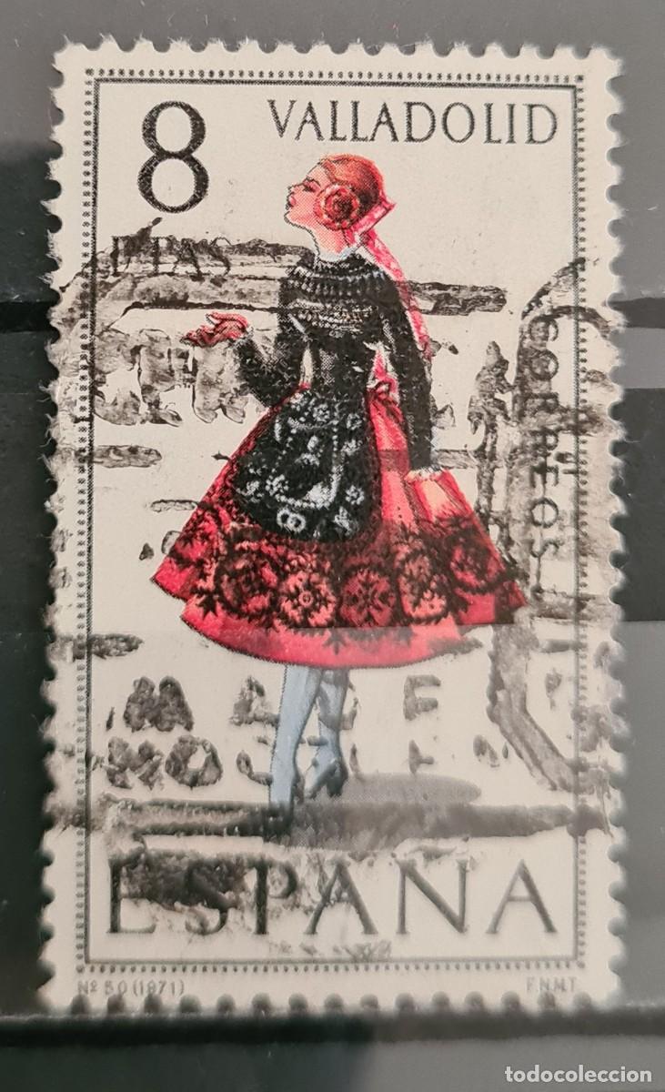 Sellos: Sello usado de Espa&ntilde;a 1971. Trajes femeninos: Valladolid
