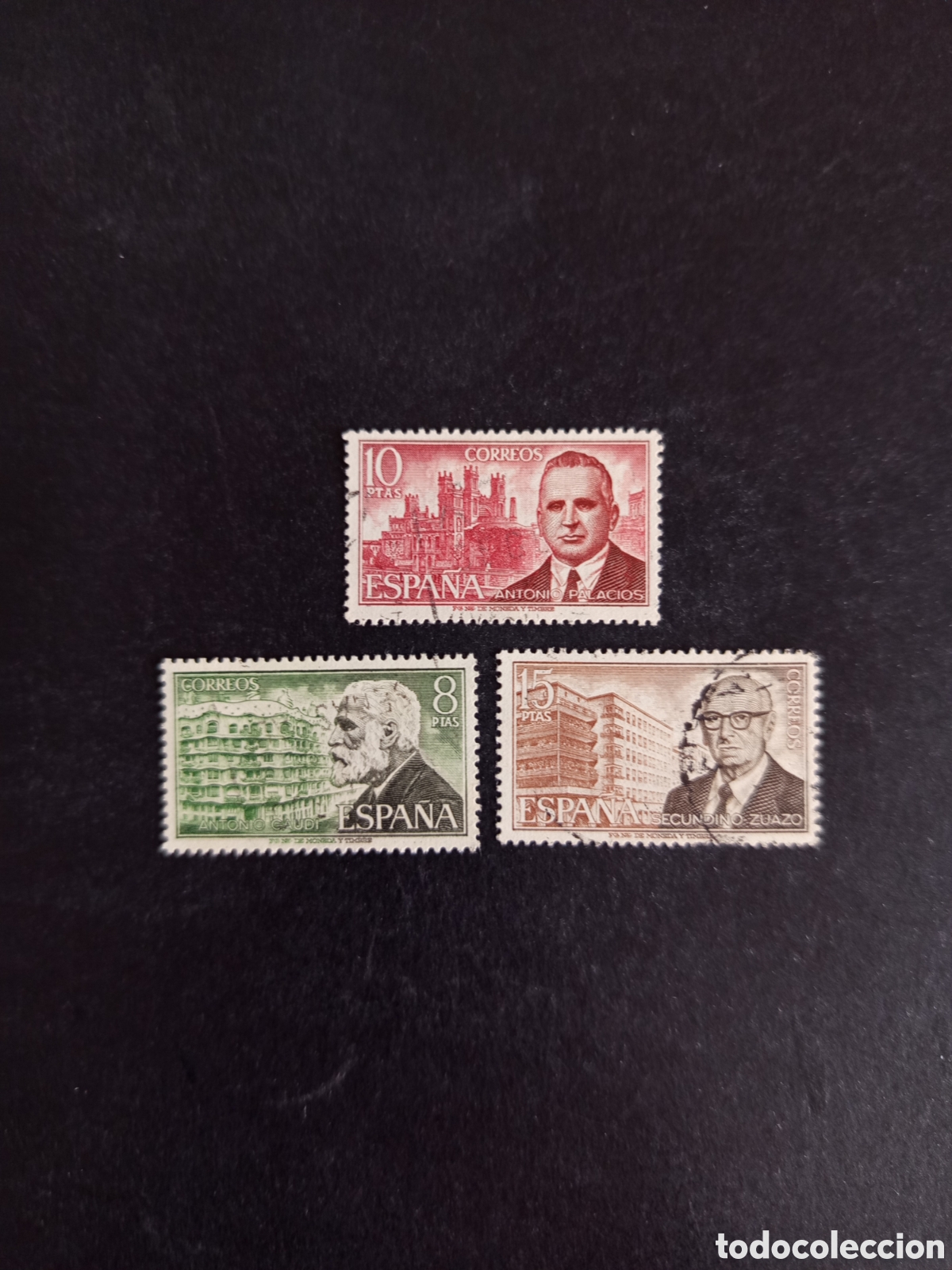 Sellos: Espa&ntilde;a, 1975. Personajes c&eacute;lebres, arquitectos. Edifil 2241/3. Pedido m&iacute;nimo 3 &euro;. Ver fotos.