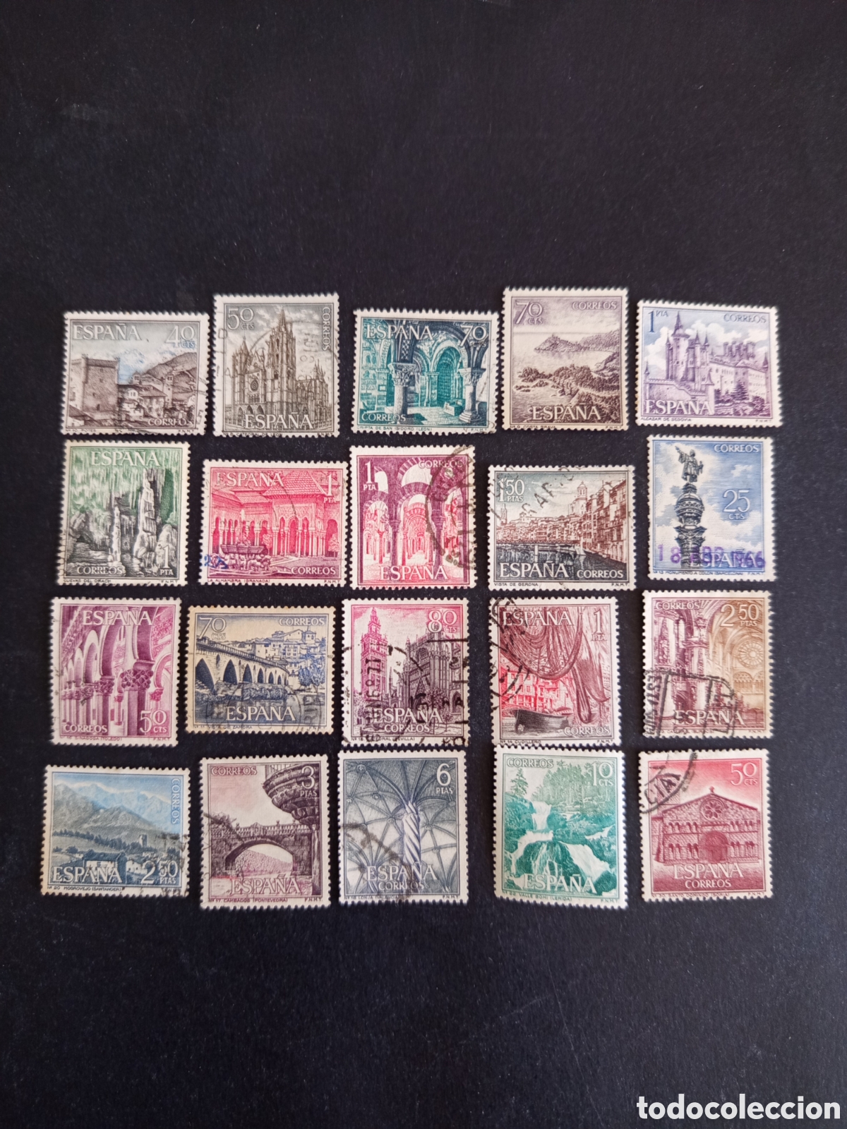Sellos: Espa&ntilde;a. Lote 58 sellos distintos Turismo: paisajes y monumentos. Pedido m&iacute;nimo 3 &euro;. Ver fotos