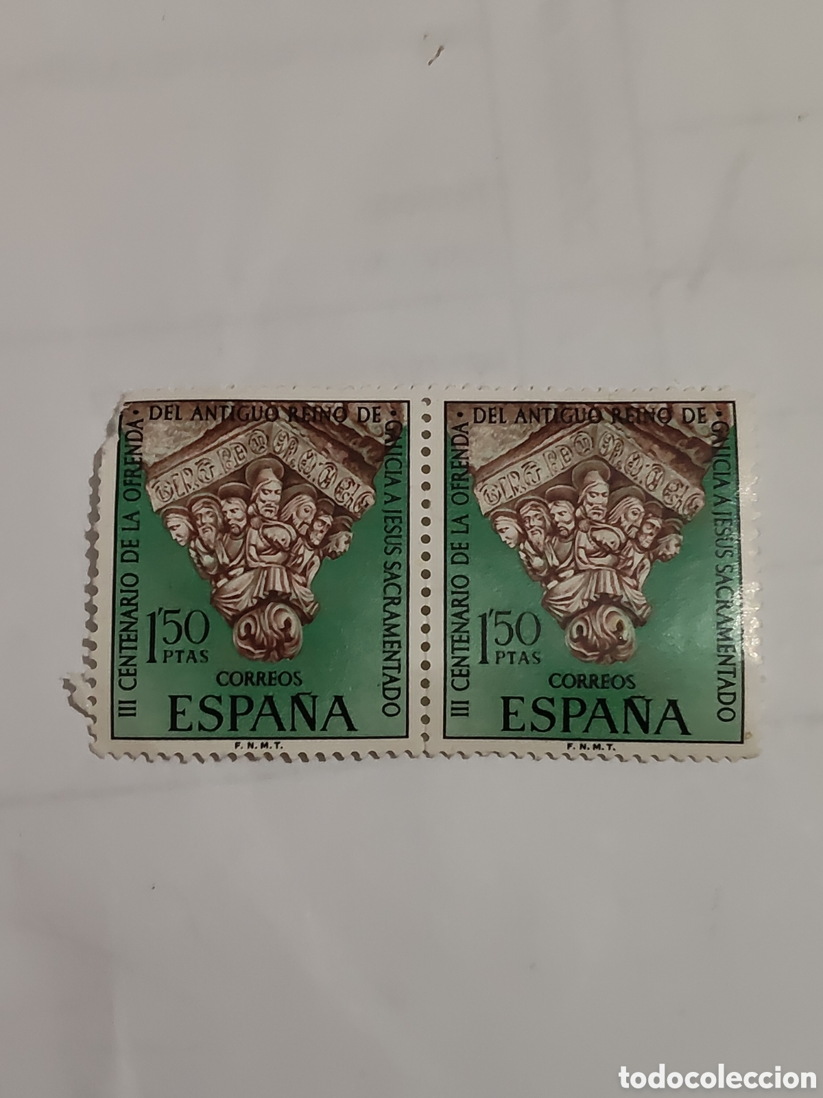 Sellos: Bloque de 2 sellos de Espa&ntilde;a centenario ofrenda del antiguo reino de Galicia Jes&uacute;s Sacramentado 1969