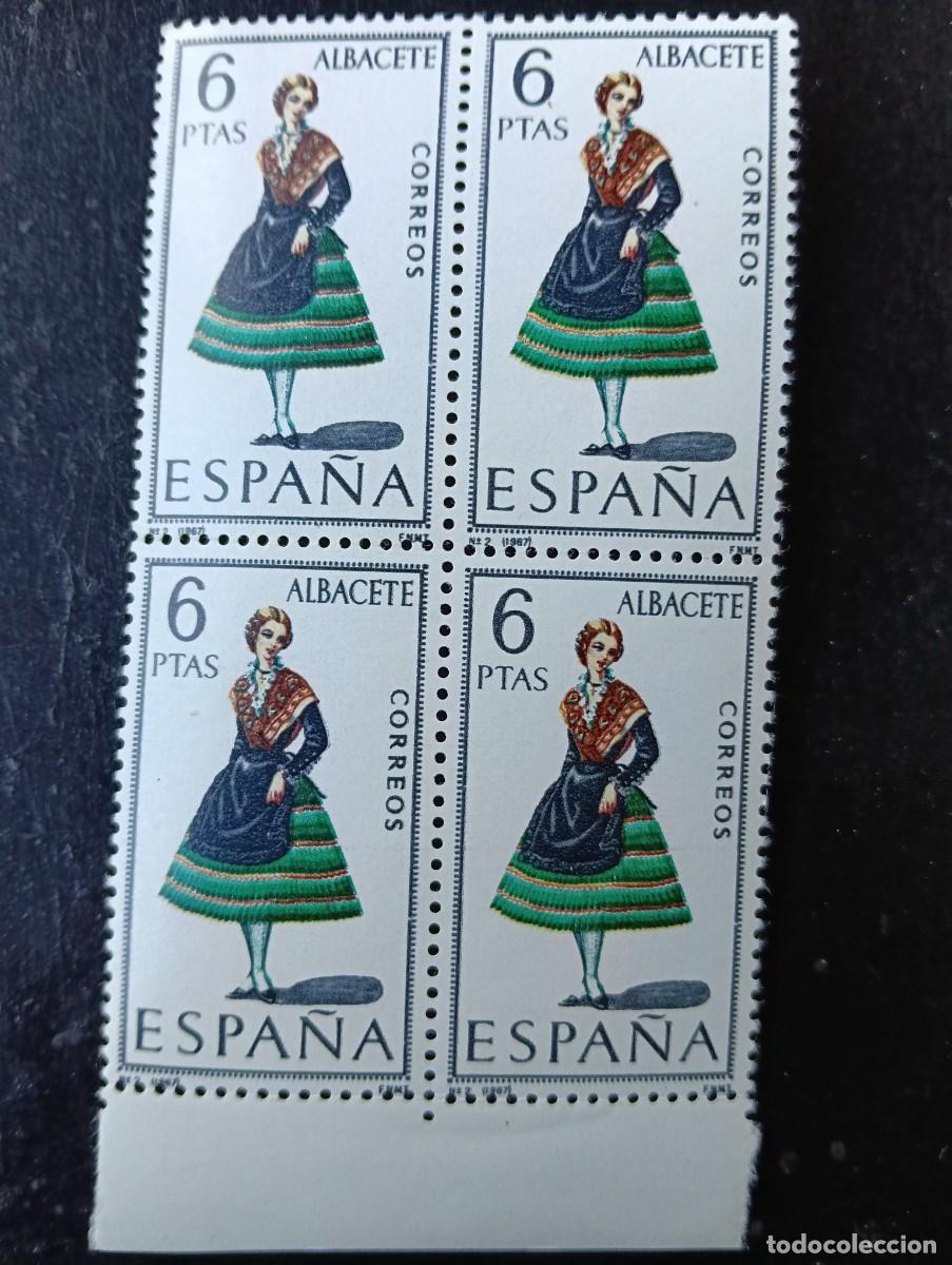 Briefmarken: ESPA&Ntilde;A 1967 - Edifil n&ordm; 1768 - Trajes regional de ALBACETE - bloque de 4