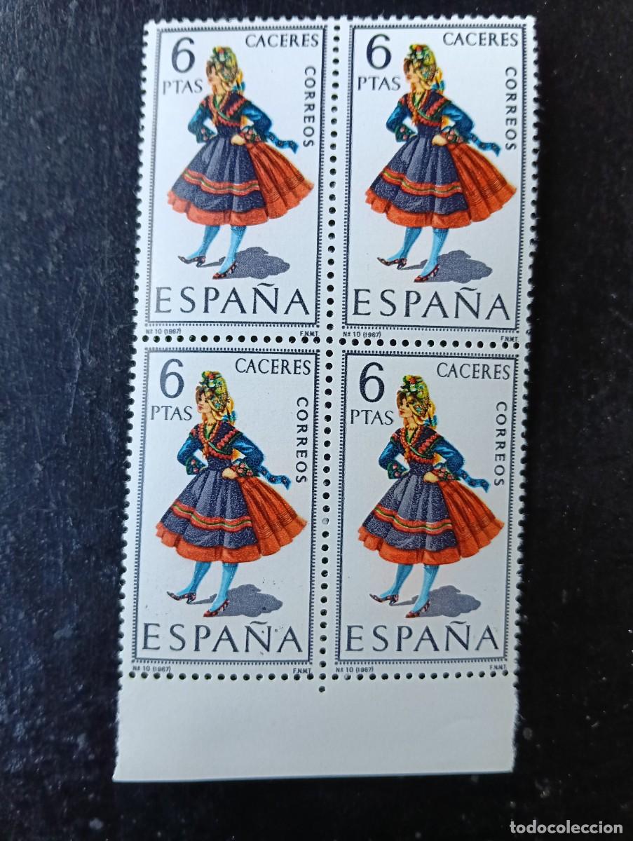 Briefmarken: ESPA&Ntilde;A 1967 - Edifil n&ordm; 1776 - Trajes regional de CACERES - bloque de 4