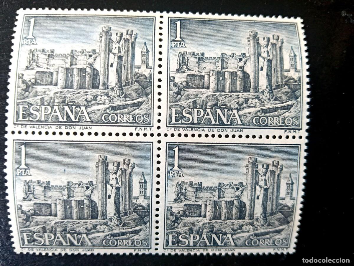 Francobolli: Espa&ntilde;a 1970 - Edifil 1977 - Castillos de Espa&ntilde;a. Valencia de Don Juan (Le&oacute;n) - Bloque de 4