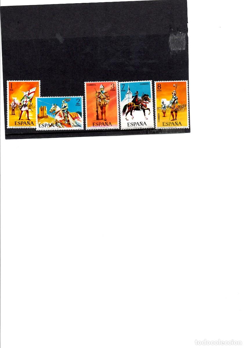 Sellos: 1 serie uniformes militares - Foto 1