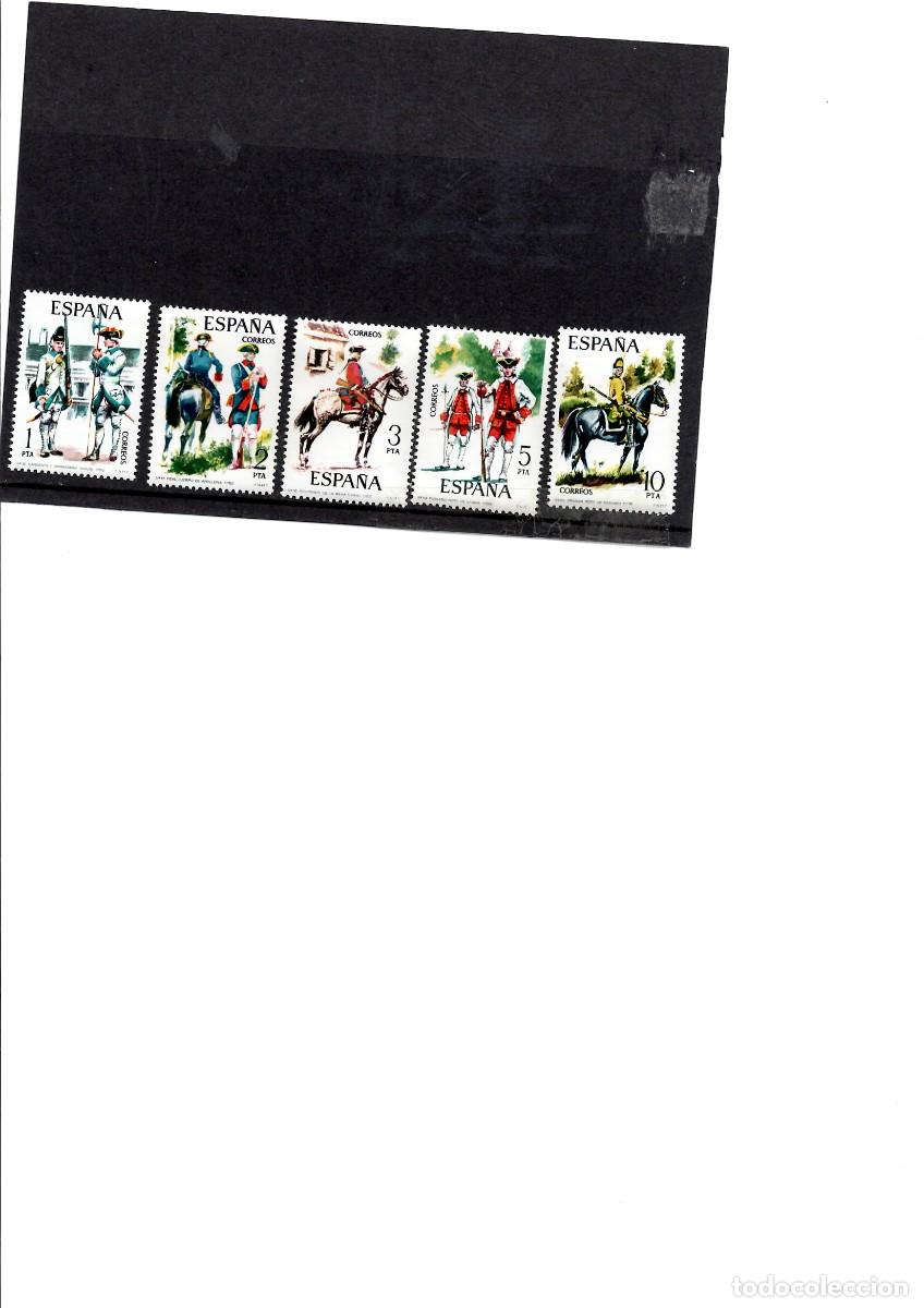 Sellos: 1975,Uniformes militares, Edifil 2236-2240,