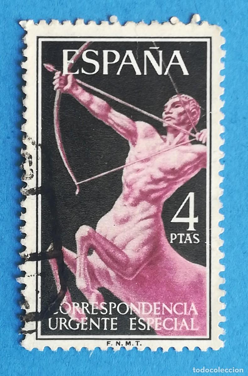Sellos: Centauro. Correspondencia urgente especial. 4 ptas. Edifil N&ordm; 1186. Usado.