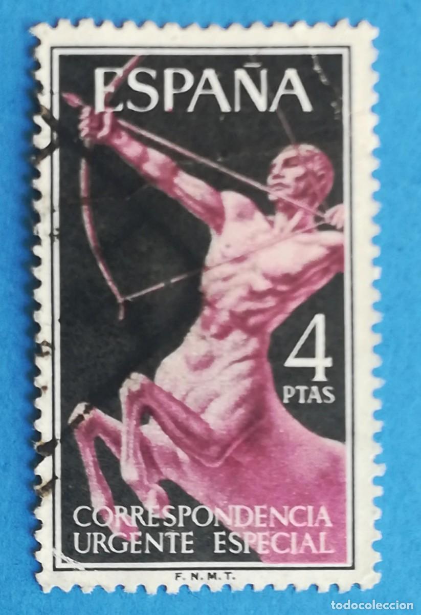 Sellos: Centauro. Correspondencia urgente especial. 4 ptas. Edifil N&ordm; 1186. Usado.