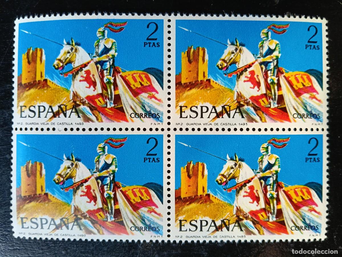 Sellos: Espa&ntilde;a 1973 - edifil 2140 - Uniformes militares - bloque de 4