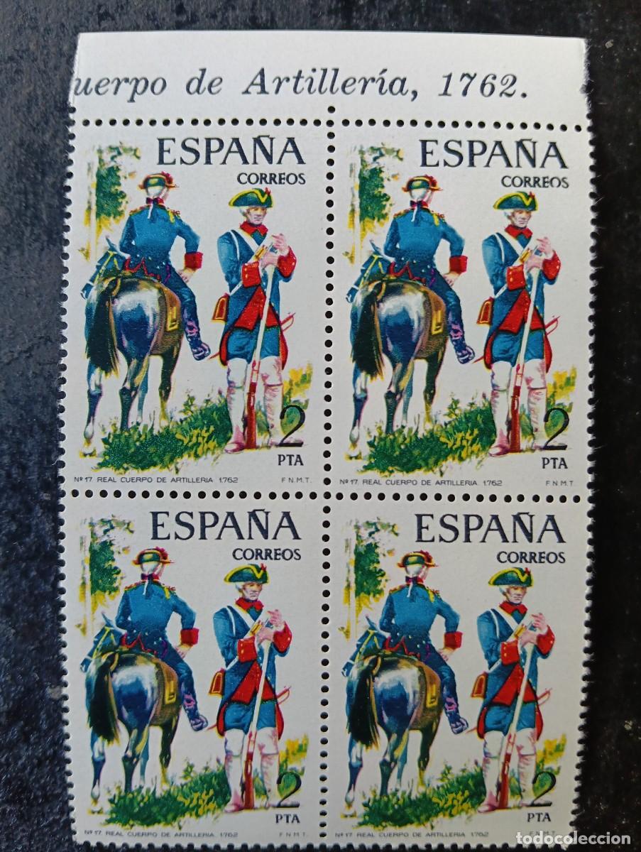 Sellos: Espa&ntilde;a 1975 - Edifil 2237 - Uniformes militares. Real Cuerpo de Artiller&iacute;a. Nuevos. Bloque de 4