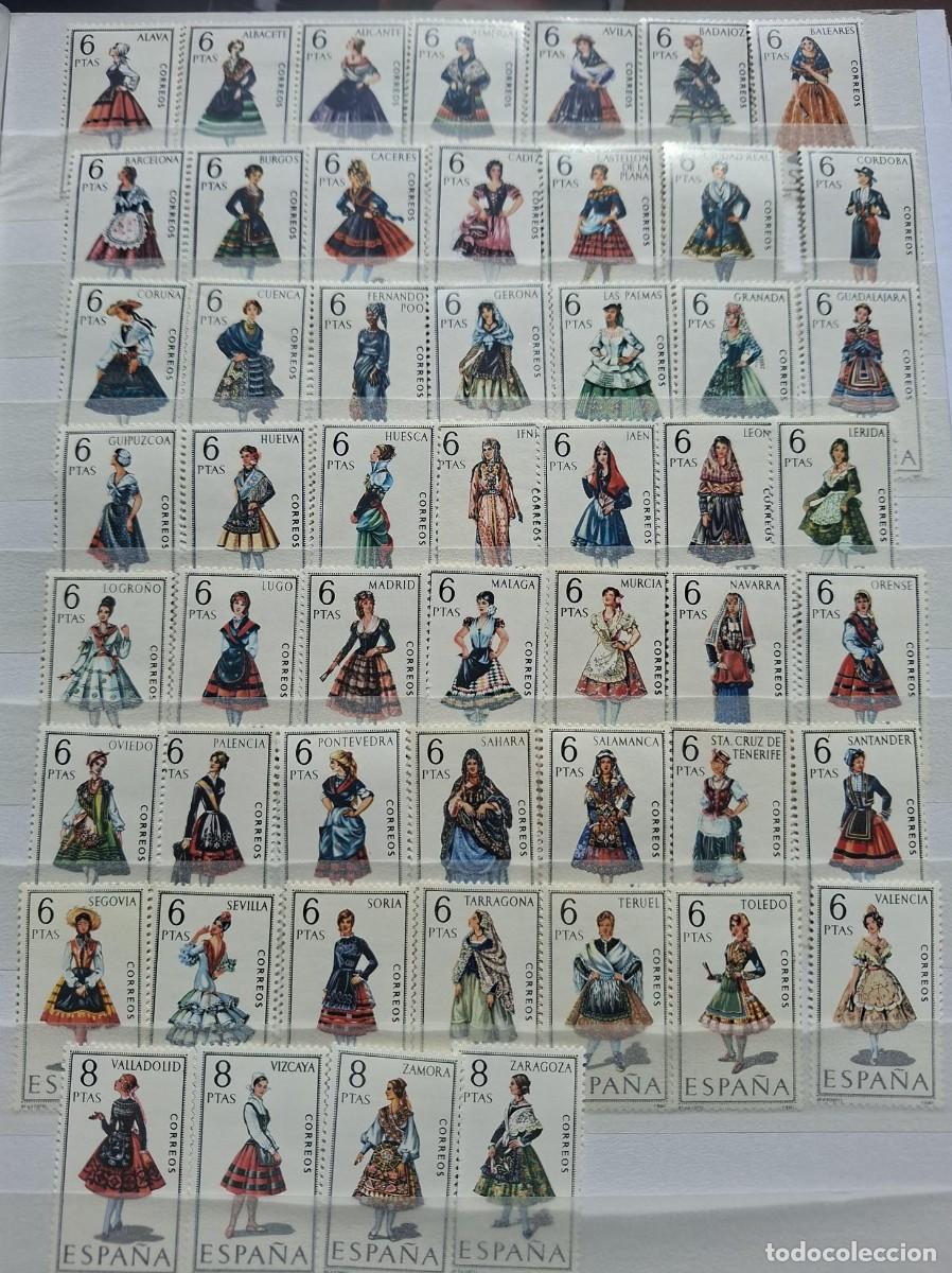 Sellos: SERIE COMPLETA SELLOS TRAJES REGIONALES DE ESPA&Ntilde;A 53 VALORES
