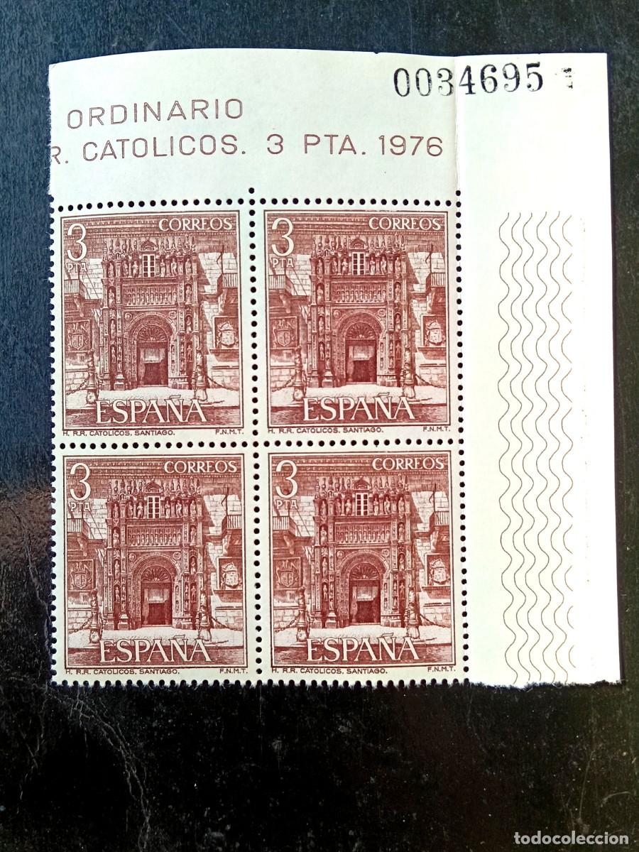 Sellos: Espa&ntilde;a 1976 - Edifil 2336 - Paradores Nacionales. Hostal de los Reyes Cat&oacute;licos. Nuevos. Bloque de 4