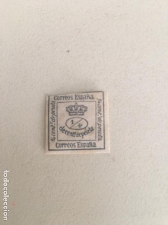 Sellos: Sello Espa&ntilde;a de 1/4 c&eacute;ntimo peseta con aparente error de corte - Foto 1