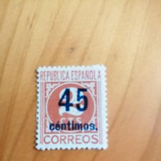 Sellos: ESPAÑA - EDIFIL 744 - V/F 2 CÉNTIMOS - AÑO 1938 CIFRAS, SOBRECARGADO 45 CÉNTIMOS.