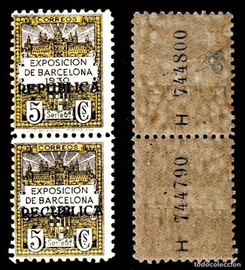 Timbres: 157-28 Ayuntamiento de Barcelona - Edifil n&ordm; 6 Scga. PAREJA VERTICAL de Kurz -uno con REPUBLICA y e