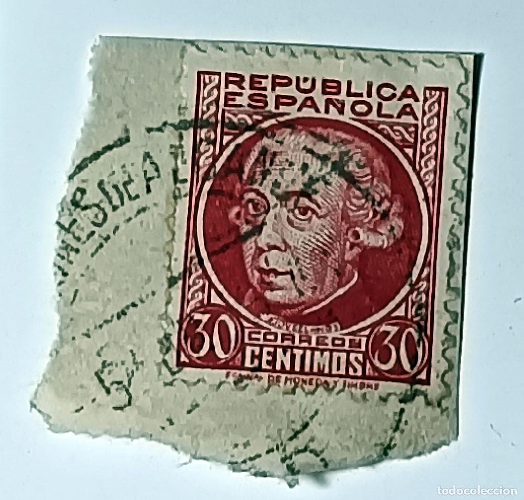 Sellos: FRAGMENTO CON SELLO ESPA&Ntilde;A REP&Uacute;BLICA 30 C&Eacute;NTIMOS &rdquo;JOVELLANOS&rdquo; - MATASELLADO 1935