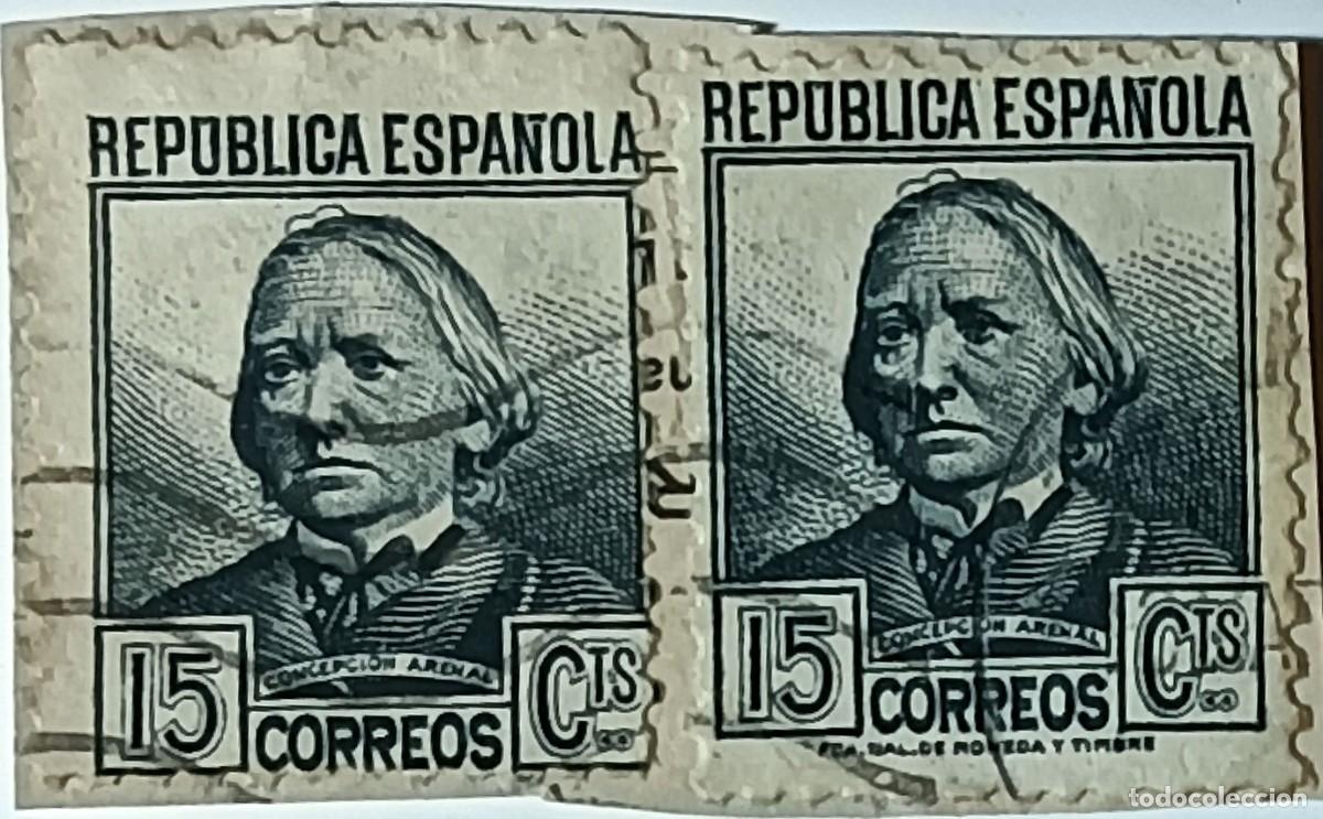 Sellos: PAREJA DE SELLOS REP&Uacute;BLICA ESPA&Ntilde;OLA &rdquo;PERSONAJES&rdquo; 15 C&Eacute;NTIMOS &mdash; CONCEPCI&Oacute;N ARENAL - 1933